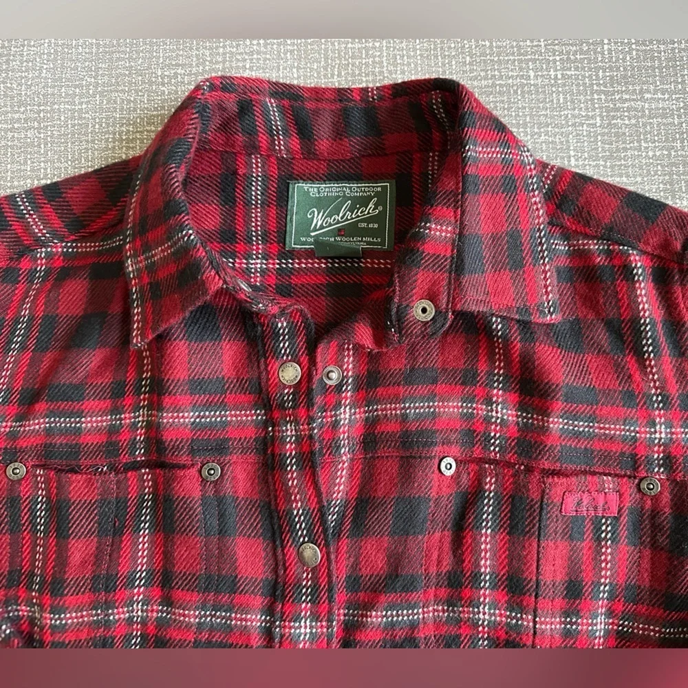 Woolrich Women’s Long sleeve Deep Ruby Plaid Soft Button Up Shirt size Small - Picture 3 of 12